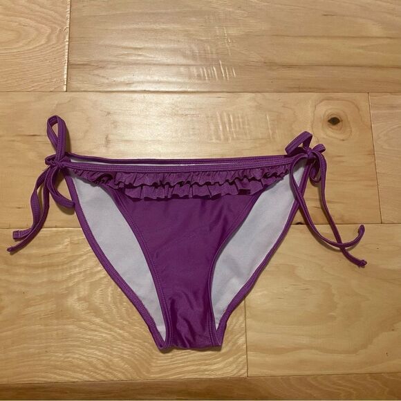 G21 Metallic Purple Ruffled String Bikini Swimsuit Size Medium - Picture 9 of 15